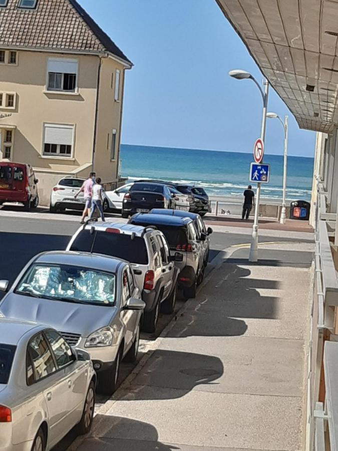 Les Obiones, Vue Laterale Mer, Fort Mahon Plage, Magnifique Studio Cabine 4P, Avec Balcon , Parking Prive Gratuit, Wifi, Classe 2 Etoiles, Exposition Plein Sud En Baie De Somme Fort-Mahon-Plage Exterior foto