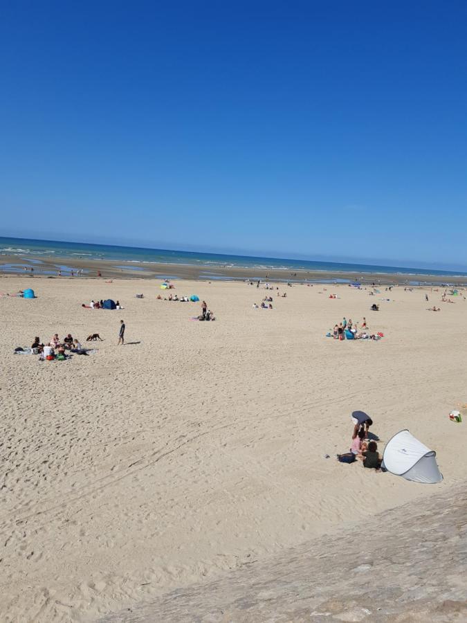 Les Obiones, Vue Laterale Mer, Fort Mahon Plage, Magnifique Studio Cabine 4P, Avec Balcon , Parking Prive Gratuit, Wifi, Classe 2 Etoiles, Exposition Plein Sud En Baie De Somme Fort-Mahon-Plage Exterior foto