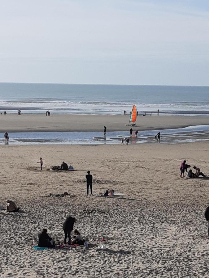 Les Obiones, Vue Laterale Mer, Fort Mahon Plage, Magnifique Studio Cabine 4P, Avec Balcon , Parking Prive Gratuit, Wifi, Classe 2 Etoiles, Exposition Plein Sud En Baie De Somme Fort-Mahon-Plage Exterior foto