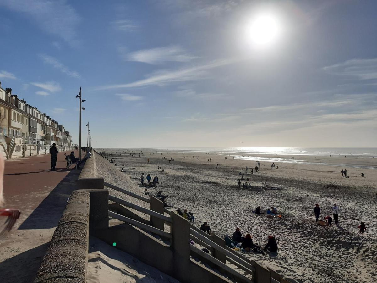 Les Obiones, Vue Laterale Mer, Fort Mahon Plage, Magnifique Studio Cabine 4P, Avec Balcon , Parking Prive Gratuit, Wifi, Classe 2 Etoiles, Exposition Plein Sud En Baie De Somme Fort-Mahon-Plage Exterior foto