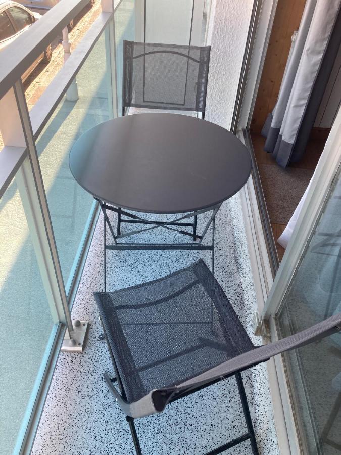 Les Obiones, Vue Laterale Mer, Fort Mahon Plage, Magnifique Studio Cabine 4P, Avec Balcon , Parking Prive Gratuit, Wifi, Classe 2 Etoiles, Exposition Plein Sud En Baie De Somme Fort-Mahon-Plage Exterior foto