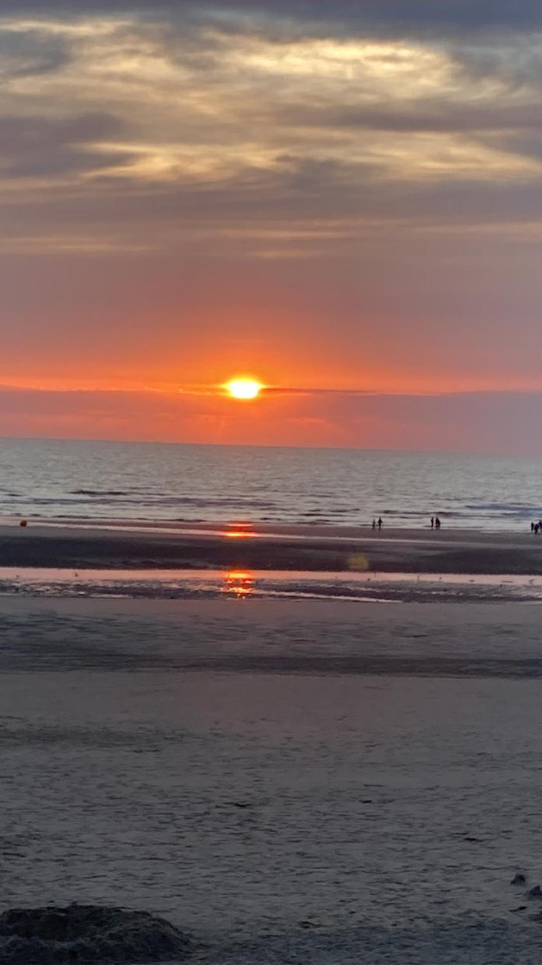Les Obiones, Vue Laterale Mer, Fort Mahon Plage, Magnifique Studio Cabine 4P, Avec Balcon , Parking Prive Gratuit, Wifi, Classe 2 Etoiles, Exposition Plein Sud En Baie De Somme Fort-Mahon-Plage Exterior foto